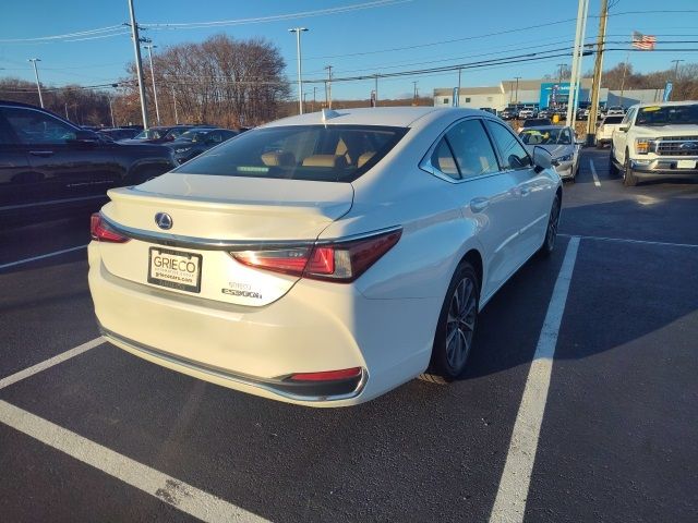 2022 Lexus ES 300h