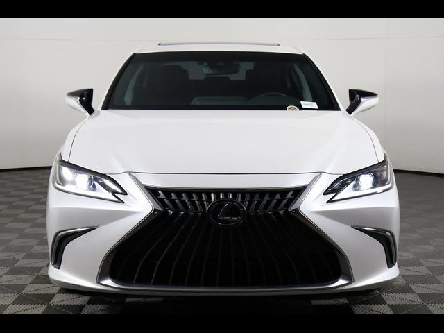 2022 Lexus ES 300h