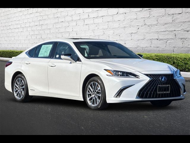 2022 Lexus ES 300h