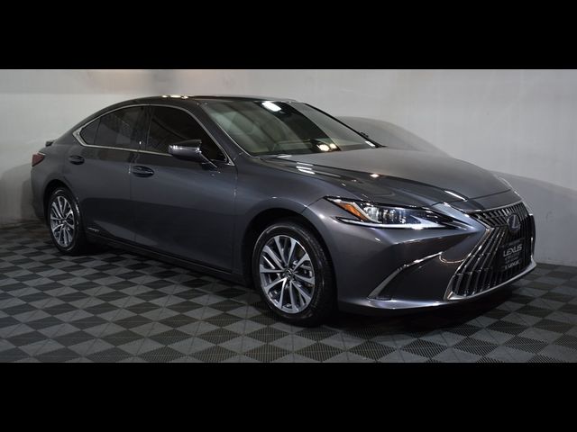 2022 Lexus ES 300h