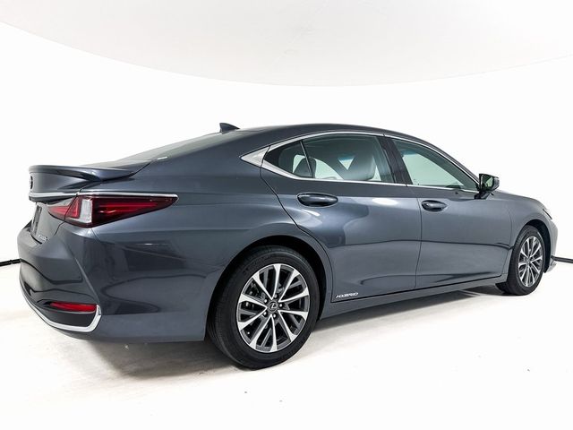 2022 Lexus ES 300h