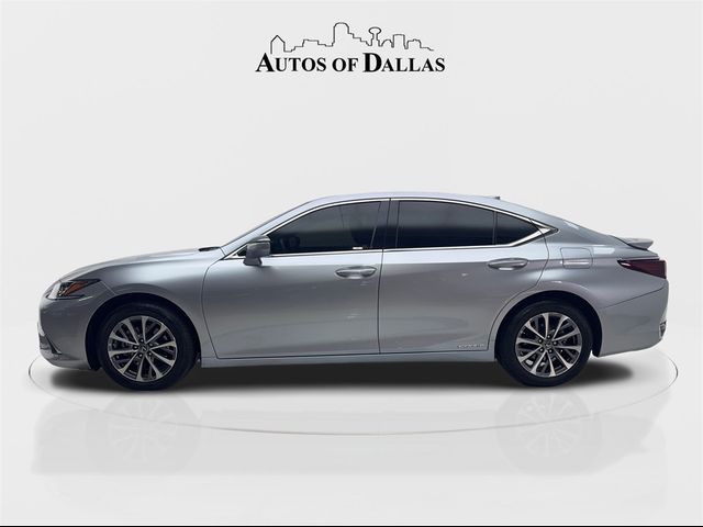 2022 Lexus ES 300h