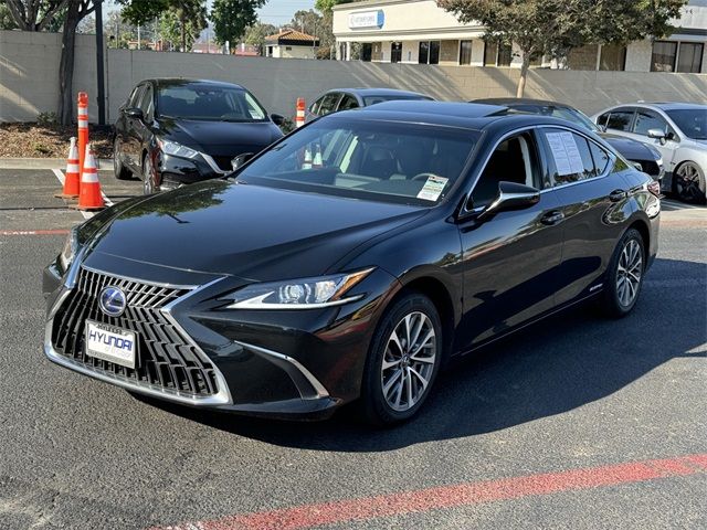 2022 Lexus ES 300h