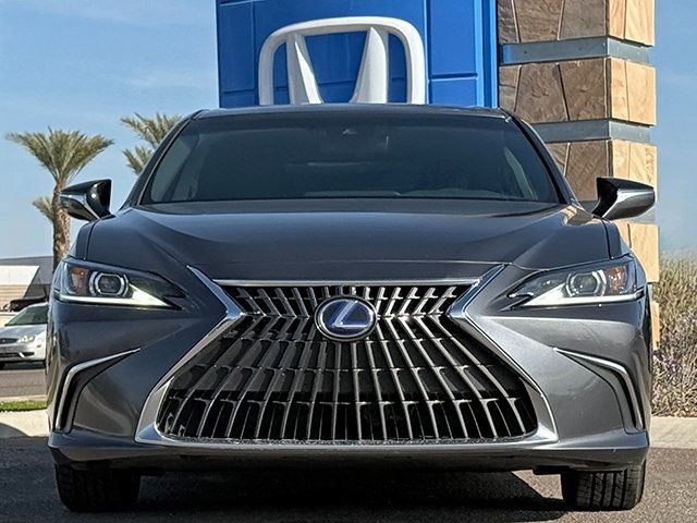 2022 Lexus ES 300h