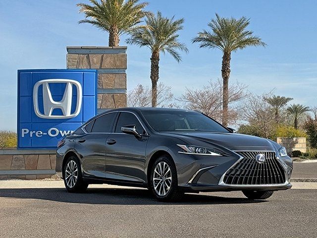 2022 Lexus ES 300h