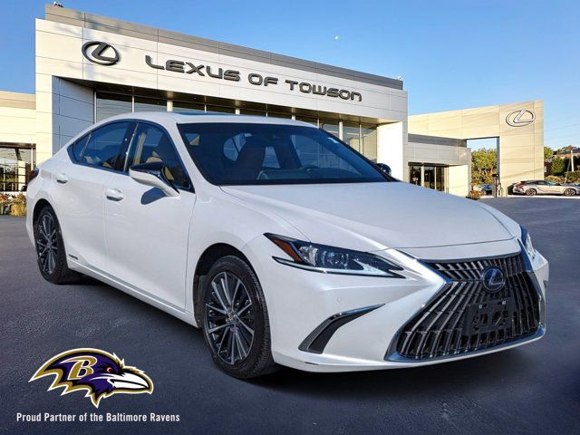 2022 Lexus ES 300h