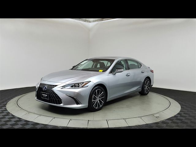 2022 Lexus ES 300h