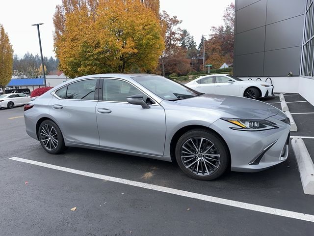 2022 Lexus ES 300h