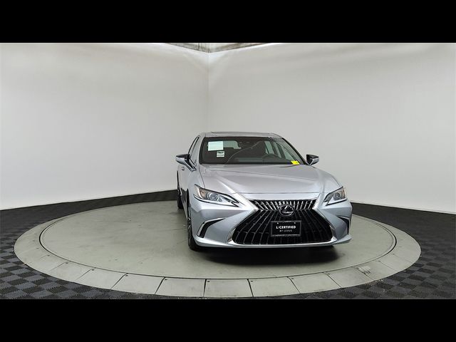 2022 Lexus ES 300h