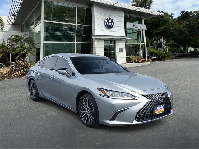 2022 Lexus ES 300h