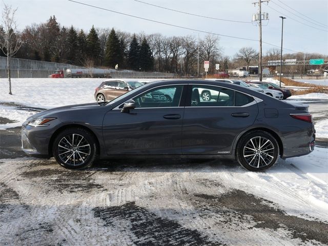 2022 Lexus ES 300h