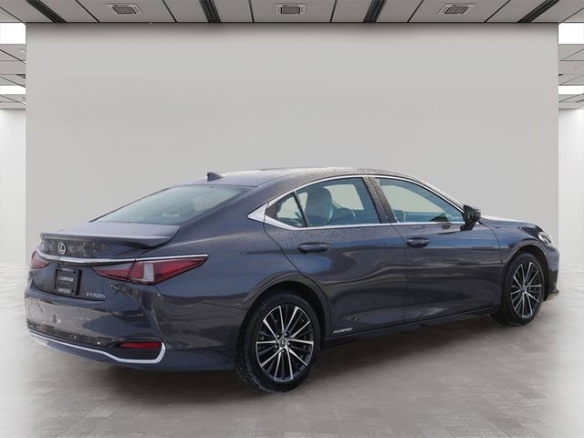 2022 Lexus ES 300h