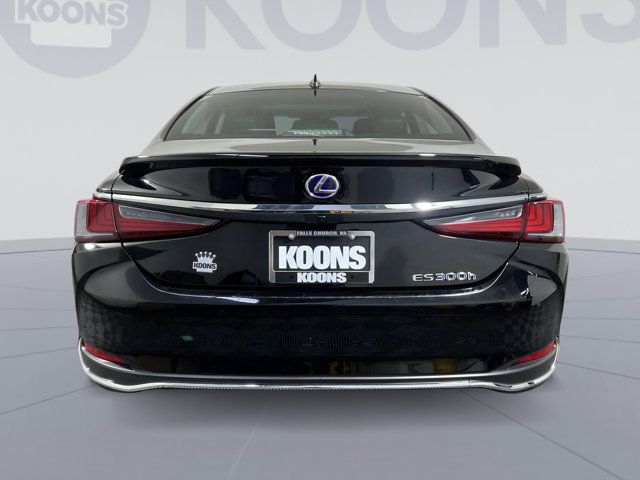 2022 Lexus ES 300h