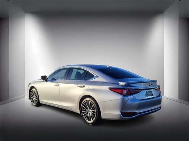 2022 Lexus ES 300h