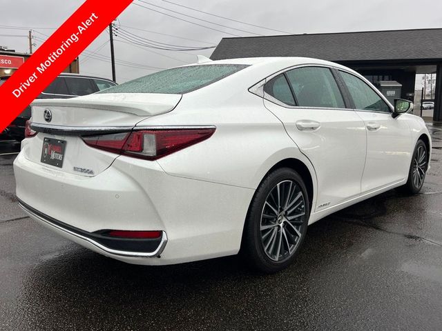 2022 Lexus ES 300h