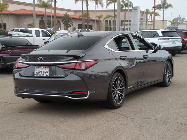 2022 Lexus ES 300h