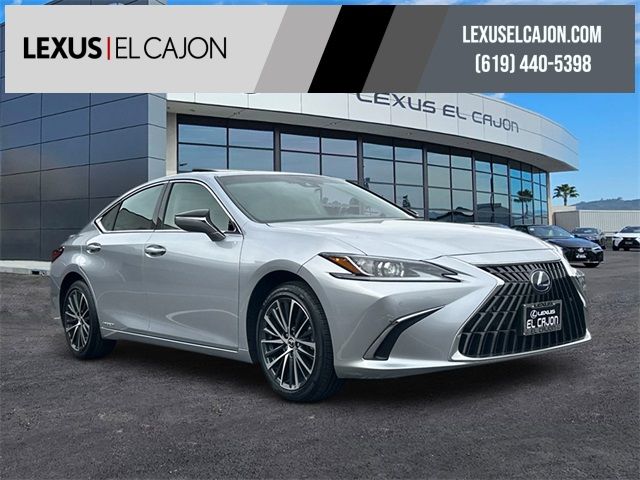 2022 Lexus ES 300h