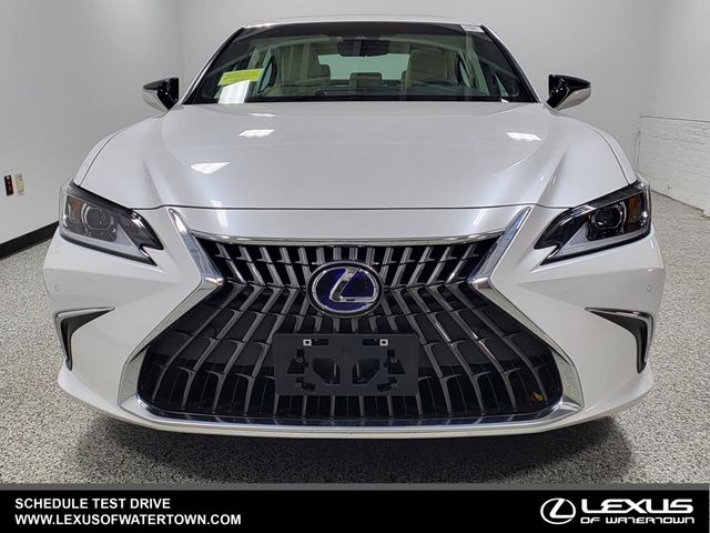 2022 Lexus ES 300h