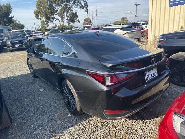 2022 Lexus ES 300h