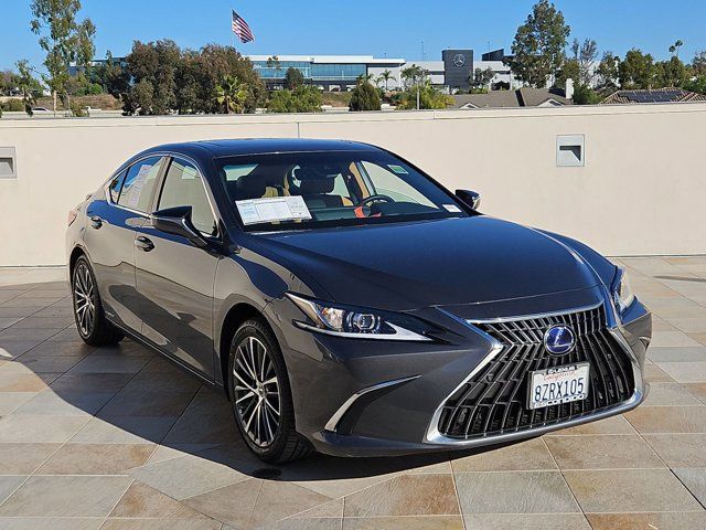 2022 Lexus ES 300h