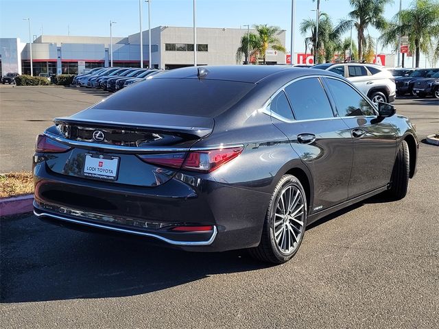 2022 Lexus ES 300h