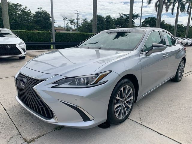 2022 Lexus ES 300h