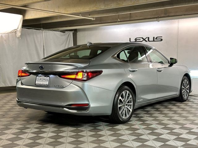 2022 Lexus ES 300h