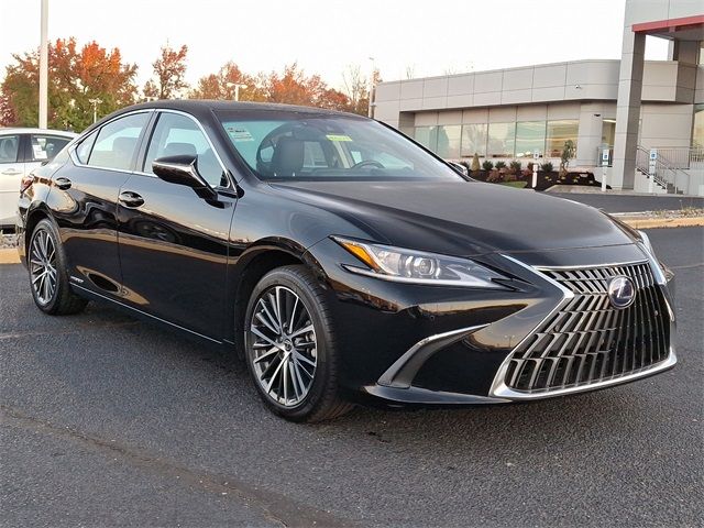 2022 Lexus ES 300h