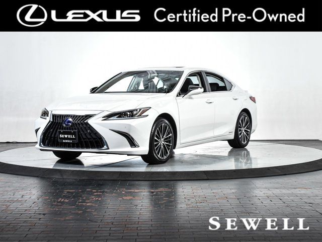 2022 Lexus ES 300h