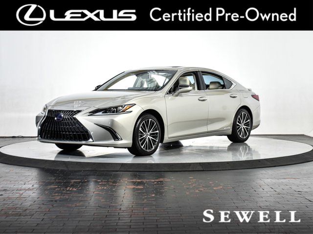 2022 Lexus ES 300h