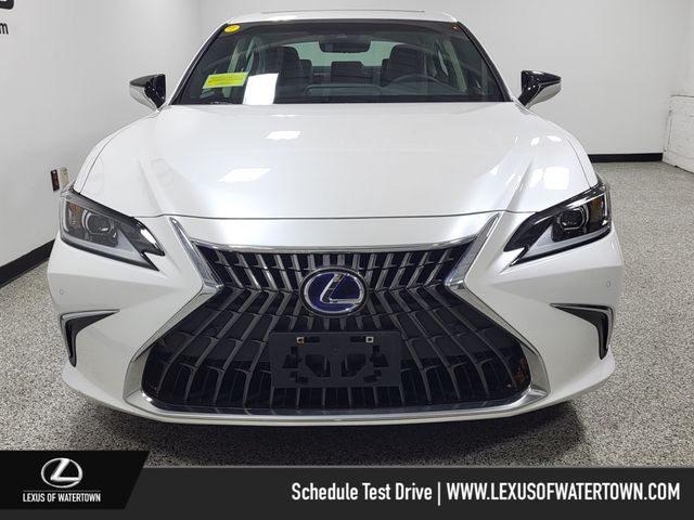 2022 Lexus ES 300h