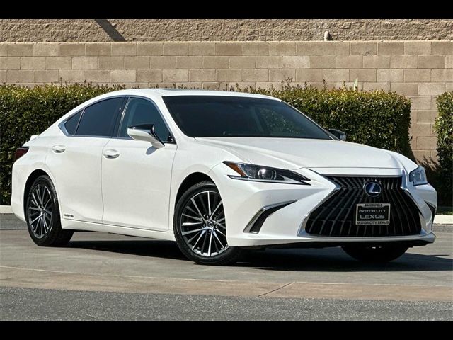 2022 Lexus ES 300h