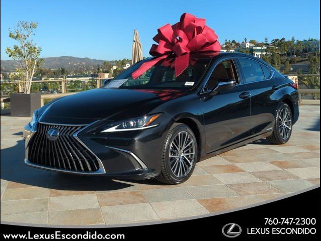 2022 Lexus ES 300h