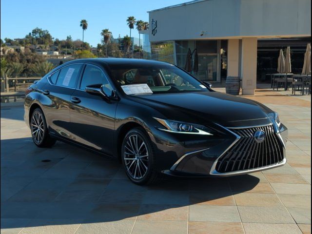 2022 Lexus ES 300h