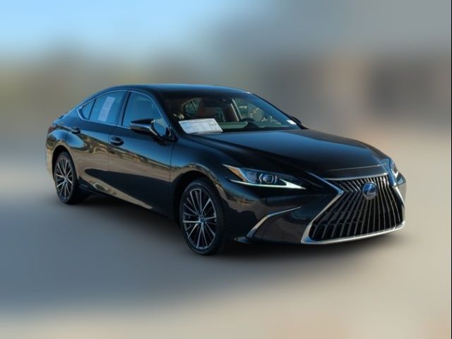 2022 Lexus ES 300h