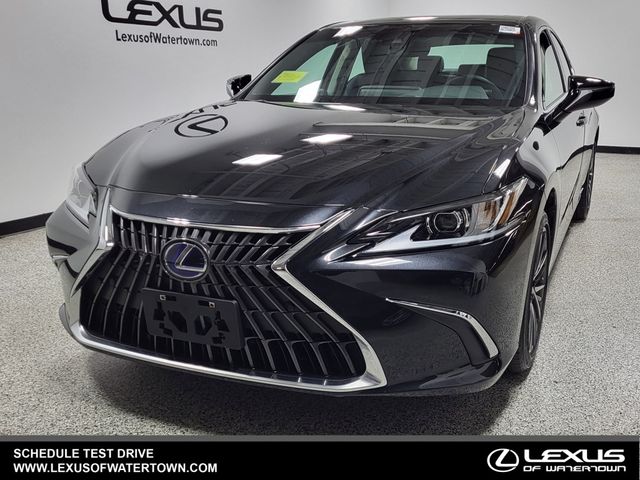 2022 Lexus ES 300h