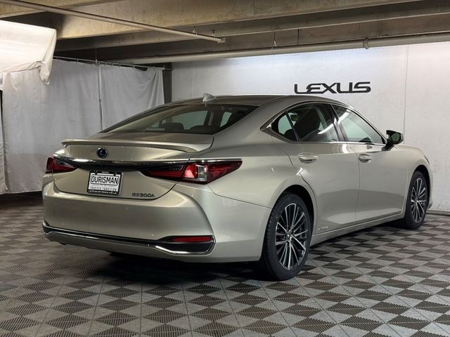 2022 Lexus ES 300h