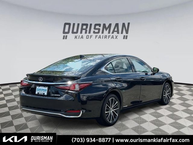 2022 Lexus ES 300h