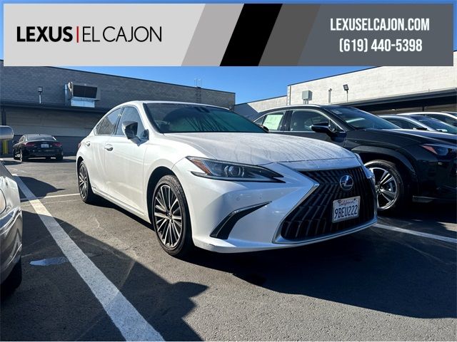 2022 Lexus ES 300h