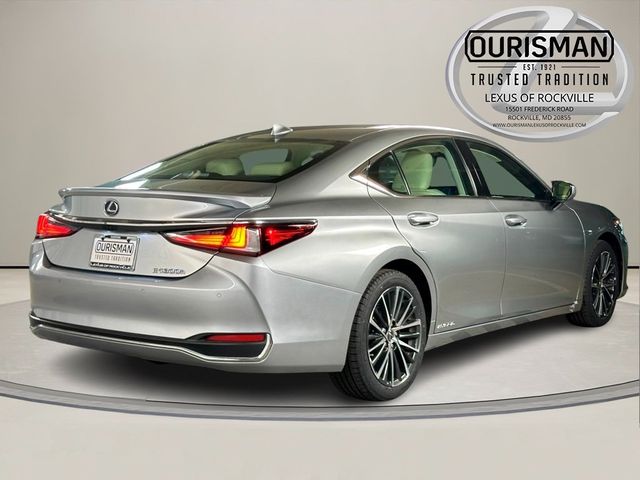 2022 Lexus ES 300h