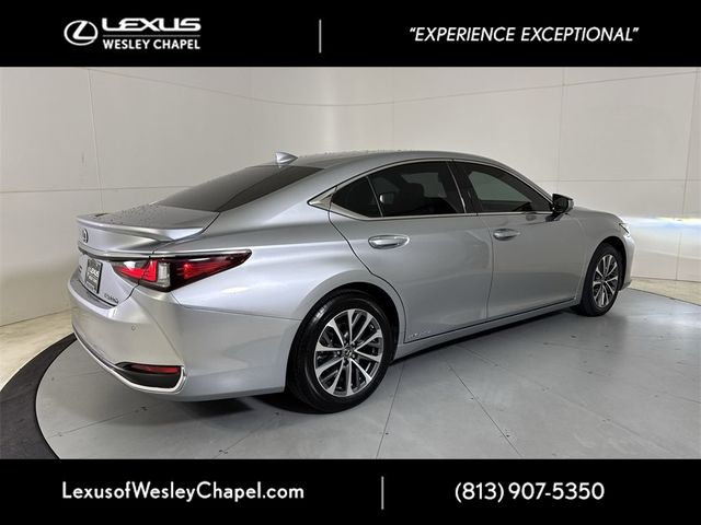 2022 Lexus ES 300h