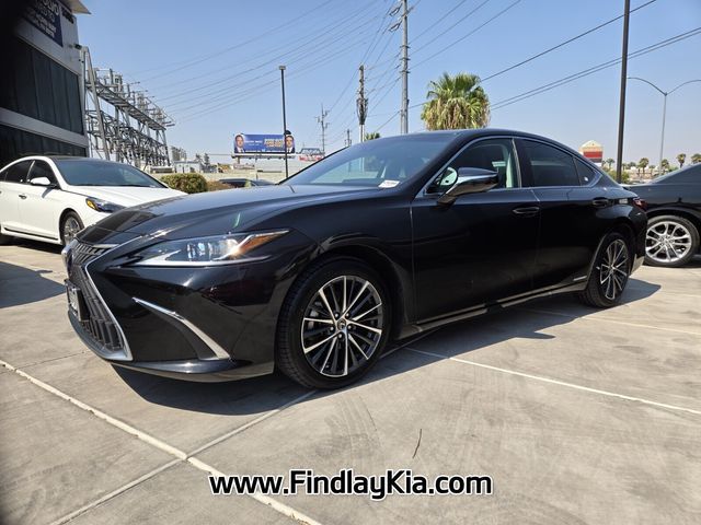 2022 Lexus ES 300h