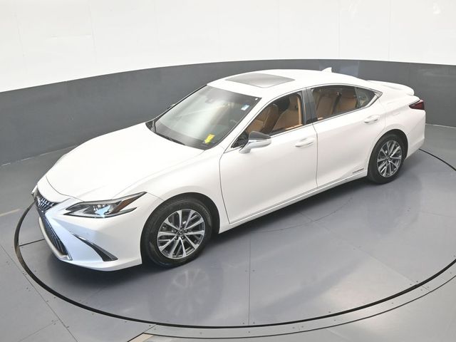 2022 Lexus ES 300h