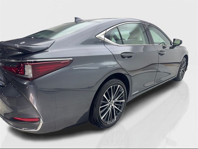 2022 Lexus ES 300h