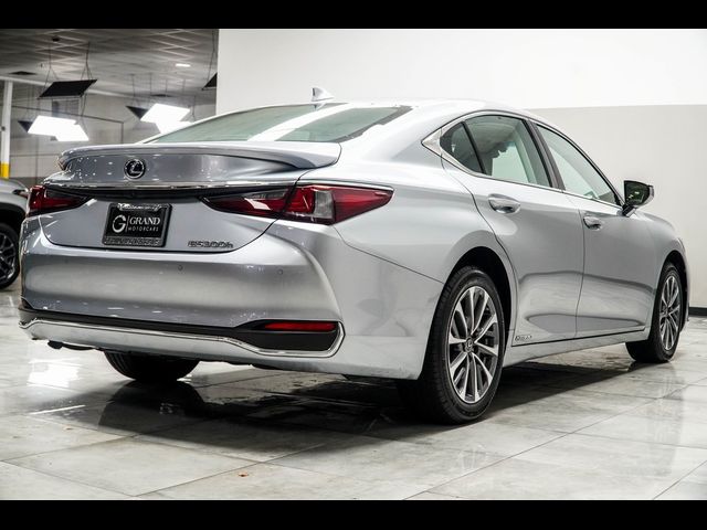 2022 Lexus ES 300h