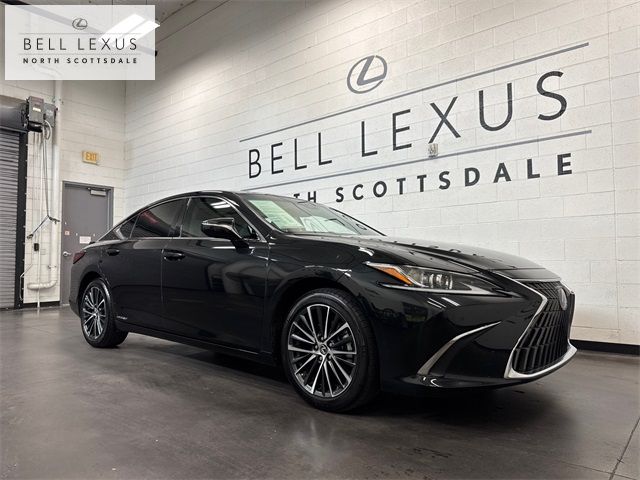 2022 Lexus ES 300h