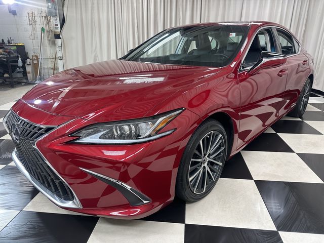 2022 Lexus ES 300h