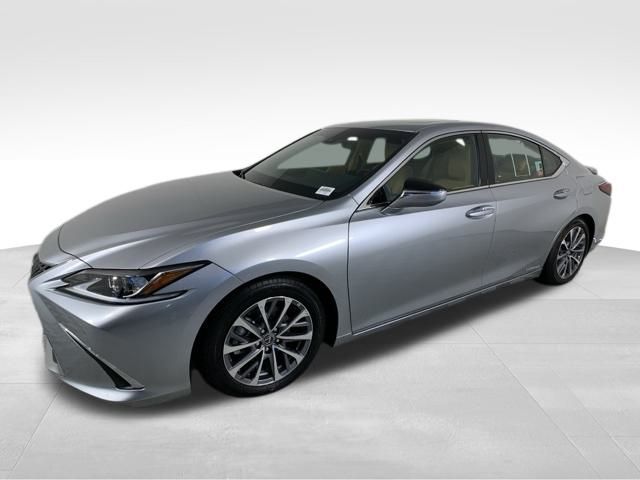 2022 Lexus ES 300h