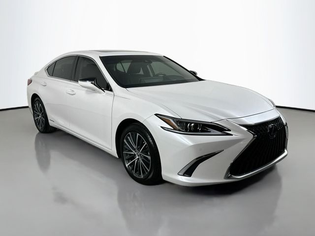 2022 Lexus ES 300h