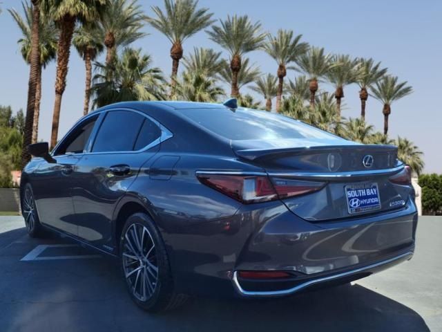 2022 Lexus ES 300h